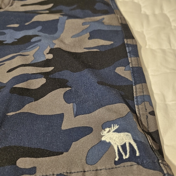 Abercrombie Kids Camo Board Shorts - Picture 14 of 15